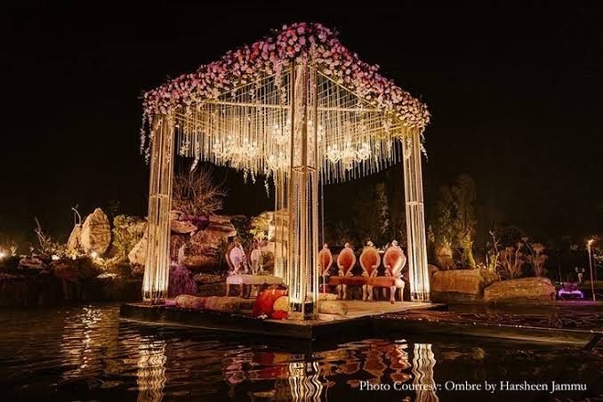 The Floating Jewel